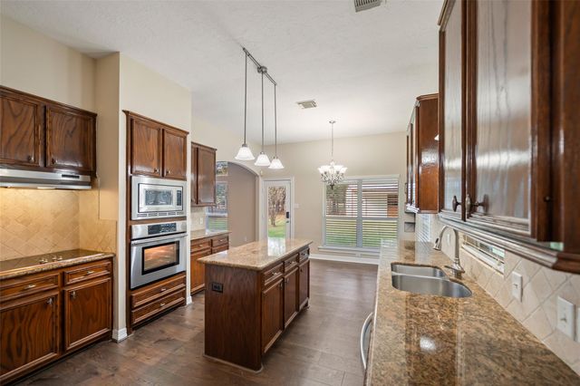 17709 W Terrace Oaks Drive, Waller, TX 77484