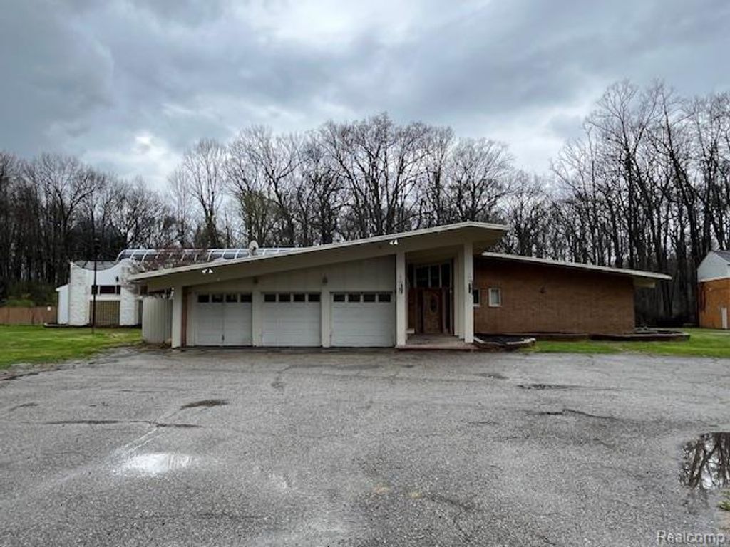 20551 Norwood Drive, Southfield, MI 48075