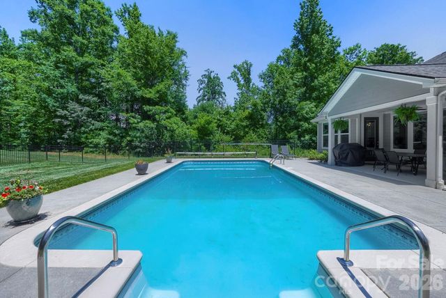 5925 Gatekeeper Lane, Mint Hill, NC 28227