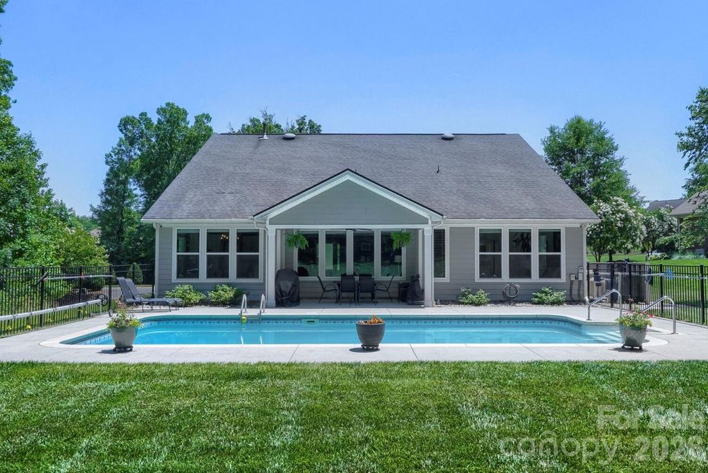 5925 Gatekeeper Lane, Mint Hill, NC 28227