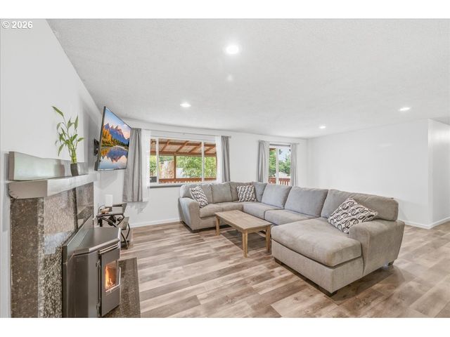 8615 Nw 13TH Ct, Vancouver, WA 98665