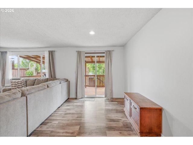 8615 Nw 13TH Ct, Vancouver, WA 98665