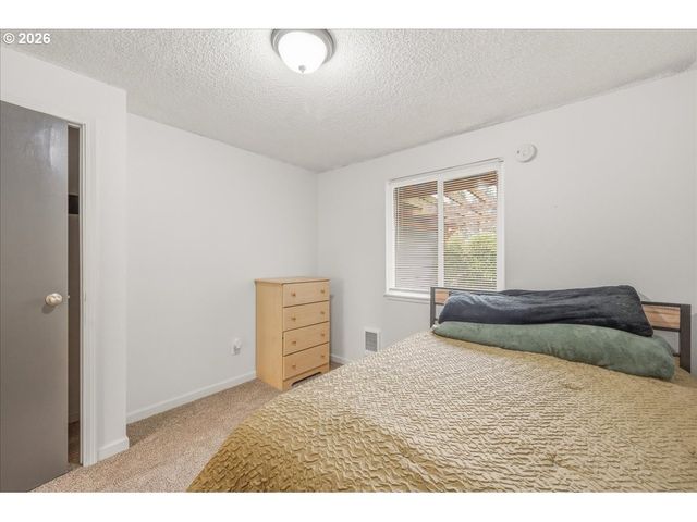 8615 Nw 13TH Ct, Vancouver, WA 98665