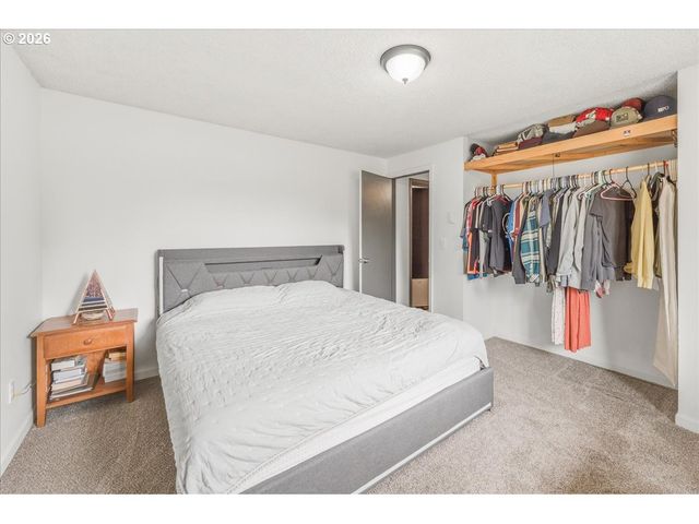 8615 Nw 13TH Ct, Vancouver, WA 98665
