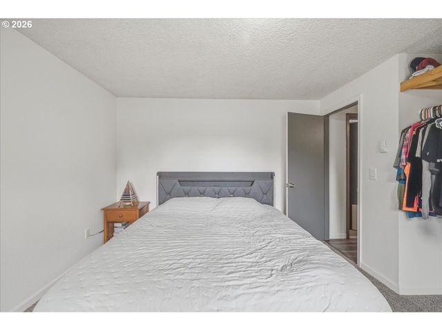 8615 Nw 13TH Ct, Vancouver, WA 98665