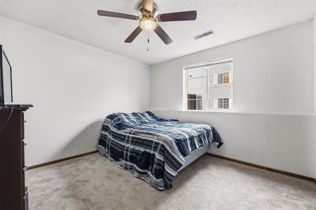86 Westside Drive 86, Iowa City, IA 52246