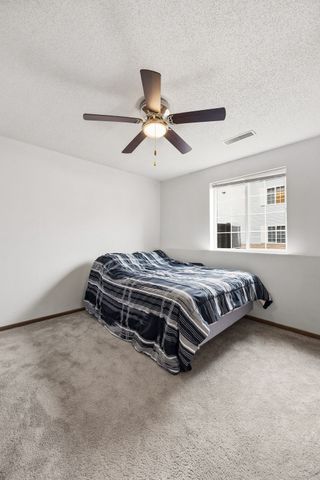 86 Westside Drive 86, Iowa City, IA 52246