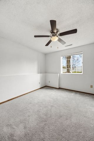 86 Westside Drive 86, Iowa City, IA 52246