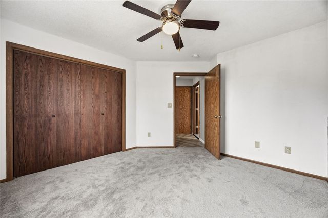 86 Westside Drive 86, Iowa City, IA 52246