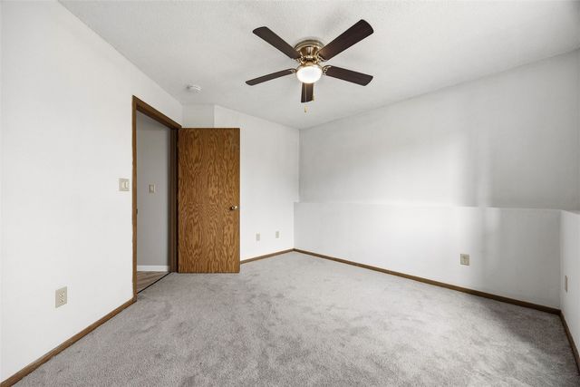 86 Westside Drive 86, Iowa City, IA 52246