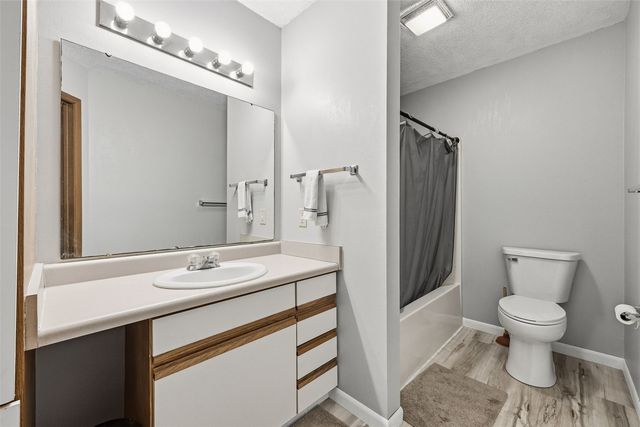 86 Westside Drive 86, Iowa City, IA 52246