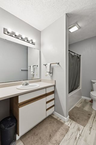 86 Westside Drive 86, Iowa City, IA 52246