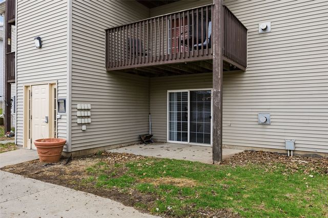 86 Westside Drive 86, Iowa City, IA 52246