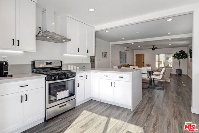 2616 W 73rd Street, Los Angeles, CA 90043