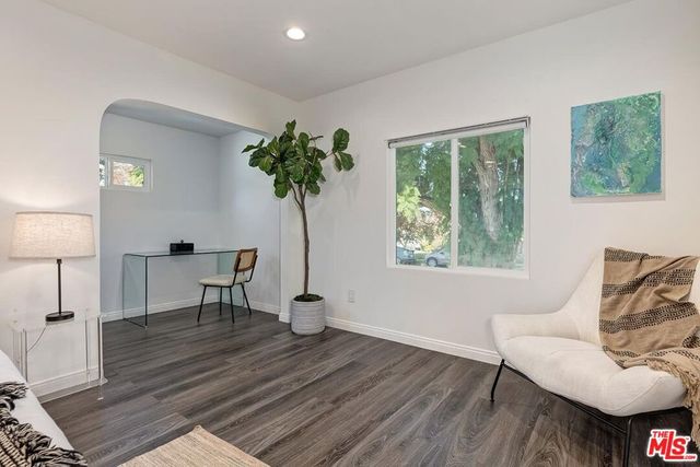 2616 W 73rd Street, Los Angeles, CA 90043