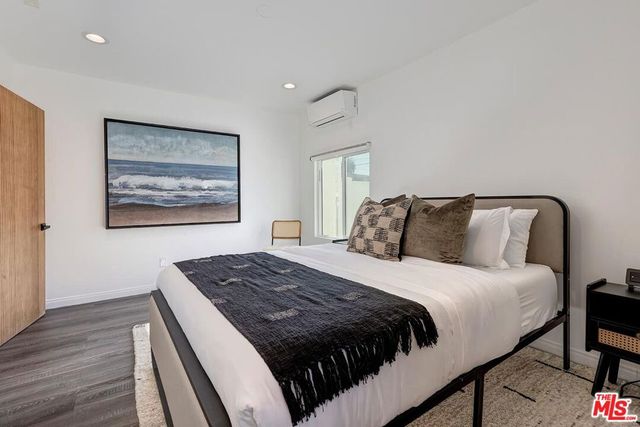 2616 W 73rd Street, Los Angeles, CA 90043