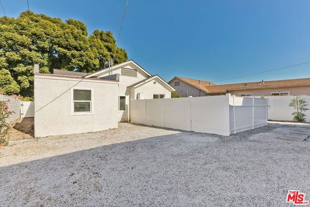 2616 W 73rd Street, Los Angeles, CA 90043