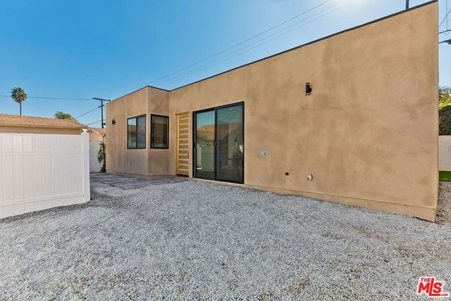 2616 W 73rd Street, Los Angeles, CA 90043