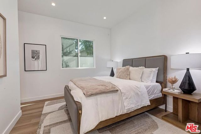 2616 W 73rd Street, Los Angeles, CA 90043