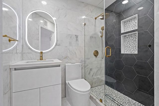 5725 NW 114th Path 114, Doral, FL 33178