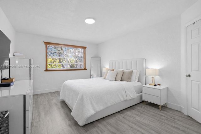 5725 NW 114th Path 114, Doral, FL 33178