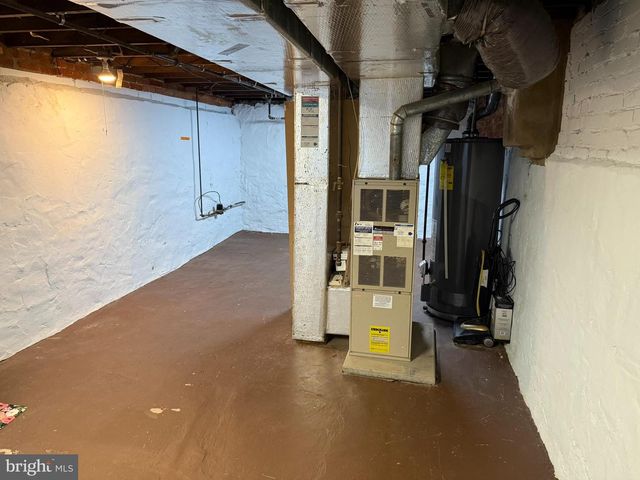 355 HAZEL ST, Reading, PA 19611