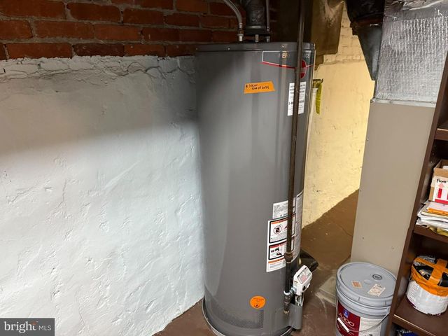 355 HAZEL ST, Reading, PA 19611