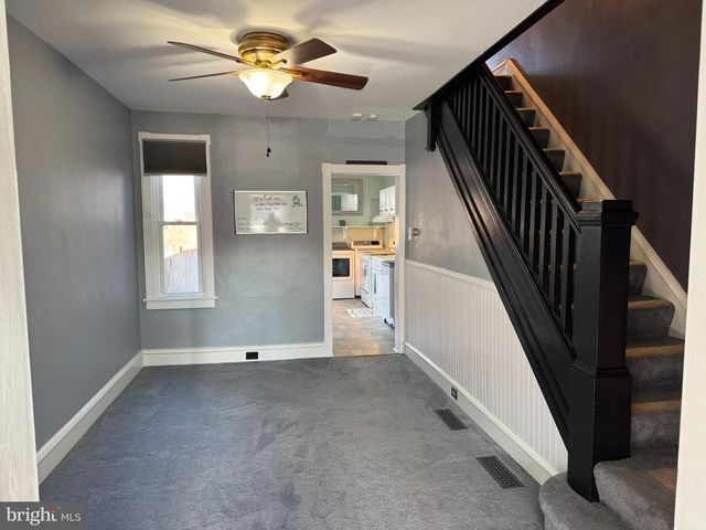 355 HAZEL ST, Reading, PA 19611