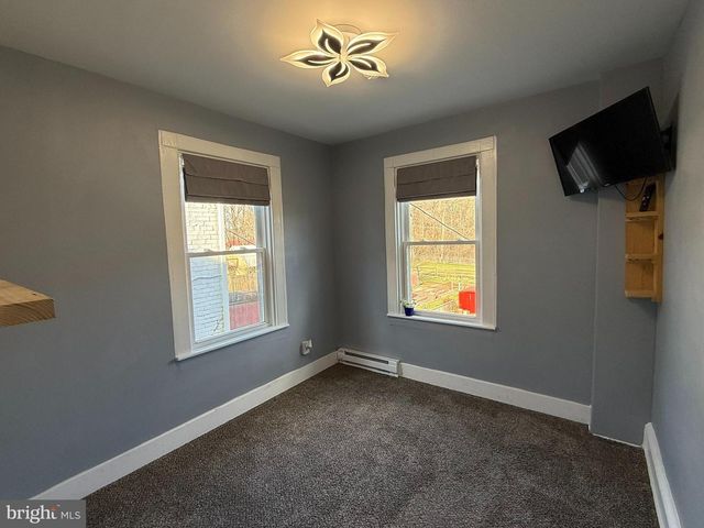 355 HAZEL ST, Reading, PA 19611