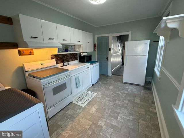 355 HAZEL ST, Reading, PA 19611