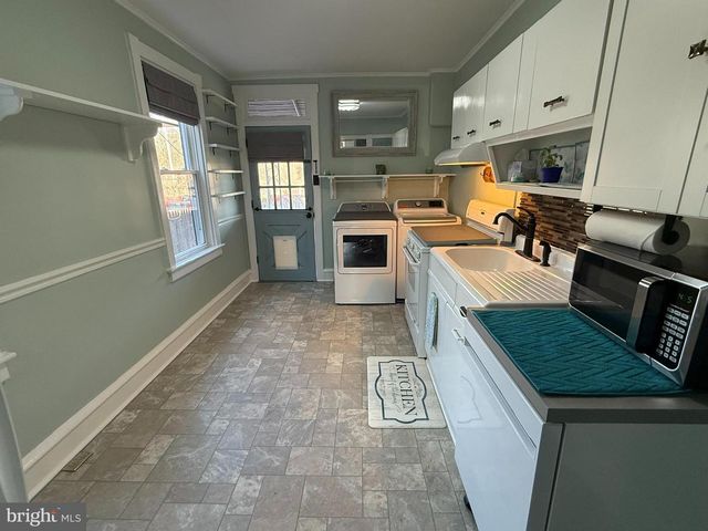 355 HAZEL ST, Reading, PA 19611