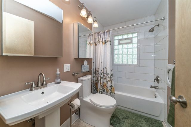 1136 Lester Avenue, Ypsilanti, MI 48198