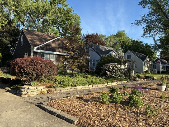 1136 Lester Avenue, Ypsilanti, MI 48198