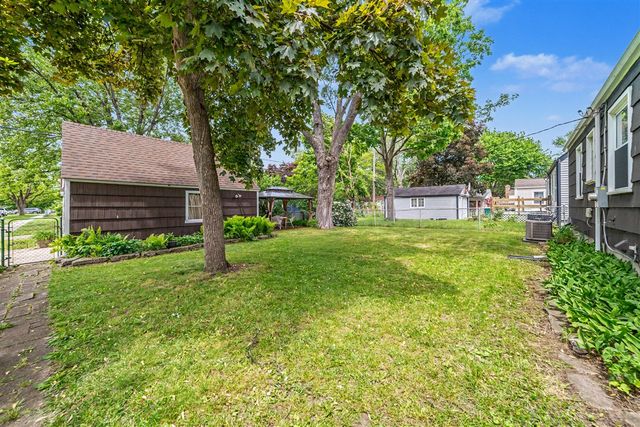 1136 Lester Avenue, Ypsilanti, MI 48198