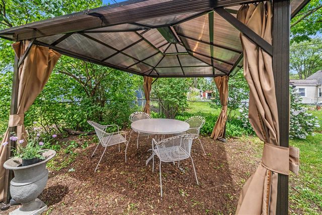 1136 Lester Avenue, Ypsilanti, MI 48198