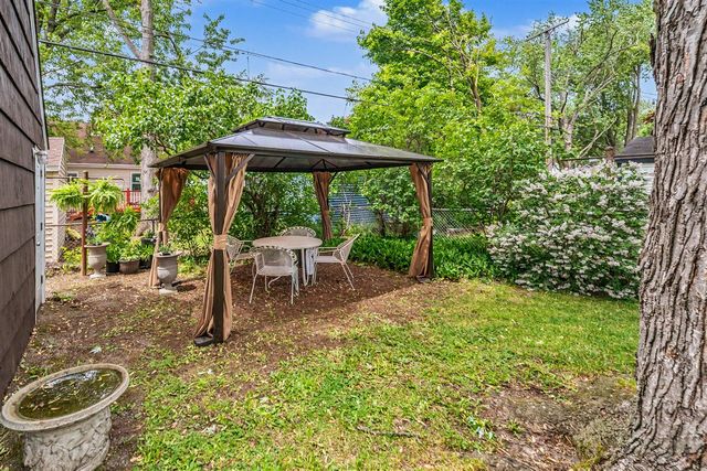 1136 Lester Avenue, Ypsilanti, MI 48198