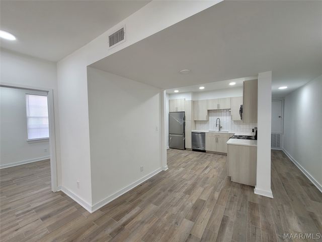 1524 B Madison Avenue, Montgomery, AL 36107