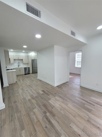 1524 B Madison Avenue, Montgomery, AL 36107