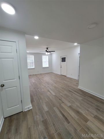 1524 B Madison Avenue, Montgomery, AL 36107
