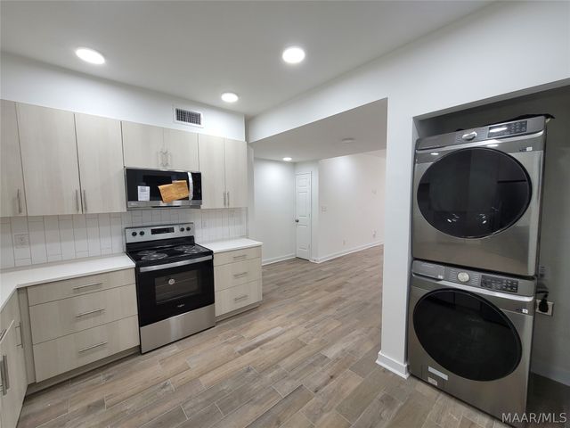 1524 B Madison Avenue, Montgomery, AL 36107