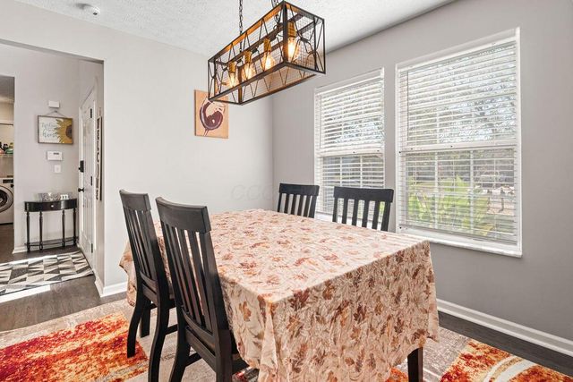 409 Lockmead Drive, Pataskala, OH 43062