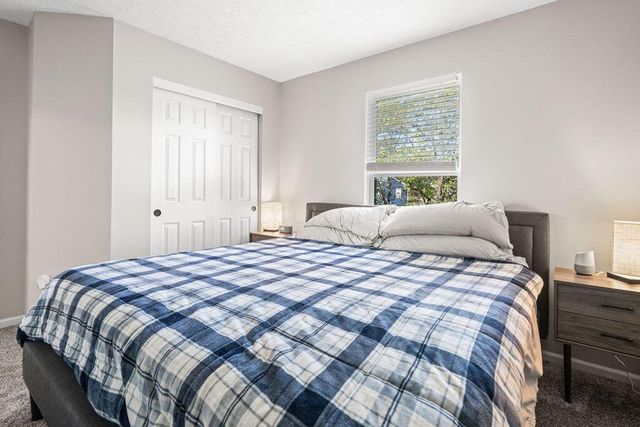 409 Lockmead Drive, Pataskala, OH 43062