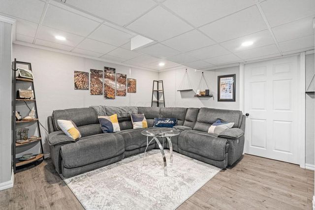 409 Lockmead Drive, Pataskala, OH 43062