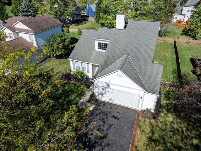 409 Lockmead Drive, Pataskala, OH 43062