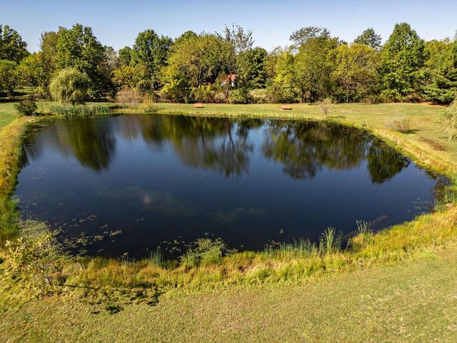 409 Lockmead Drive, Pataskala, OH 43062