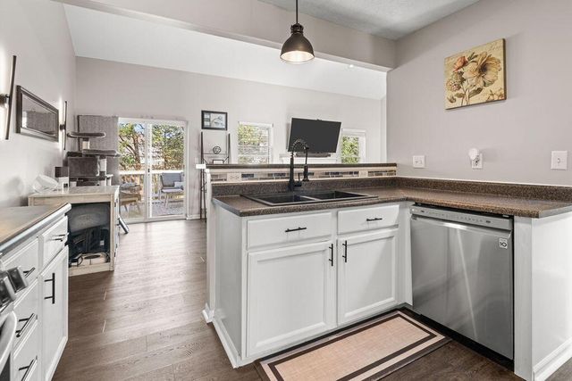 409 Lockmead Drive, Pataskala, OH 43062