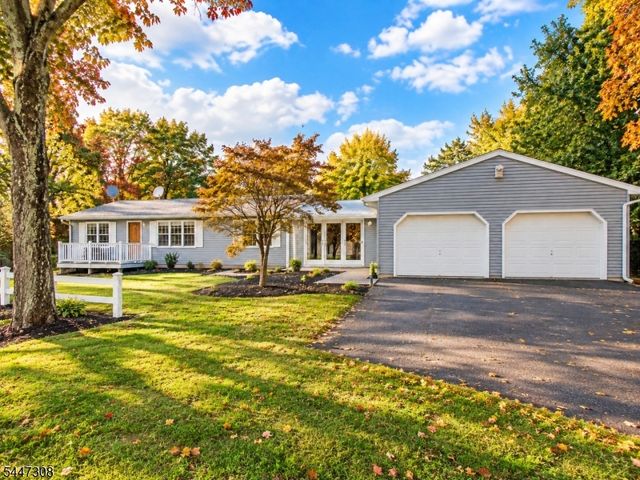 8 Summit Rd, Hardyston Twp., NJ 07460