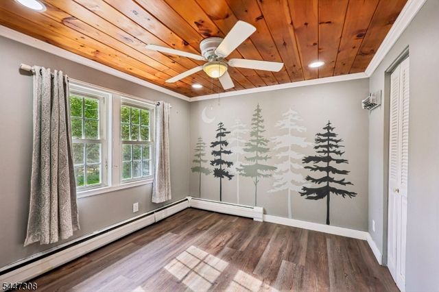 8 Summit Rd, Hardyston Twp., NJ 07460