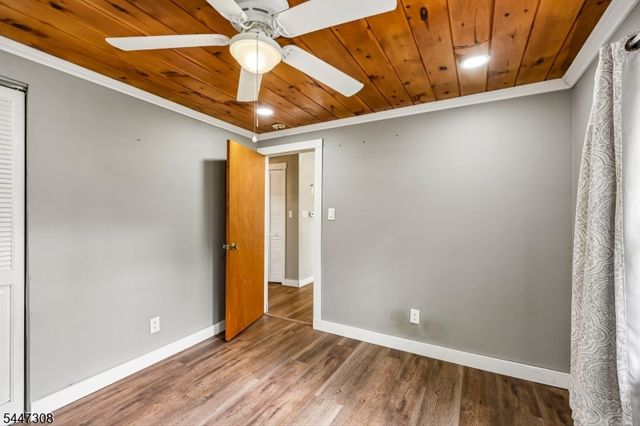 8 Summit Rd, Hardyston Twp., NJ 07460