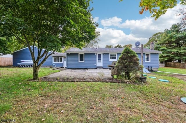 8 Summit Rd, Hardyston Twp., NJ 07460